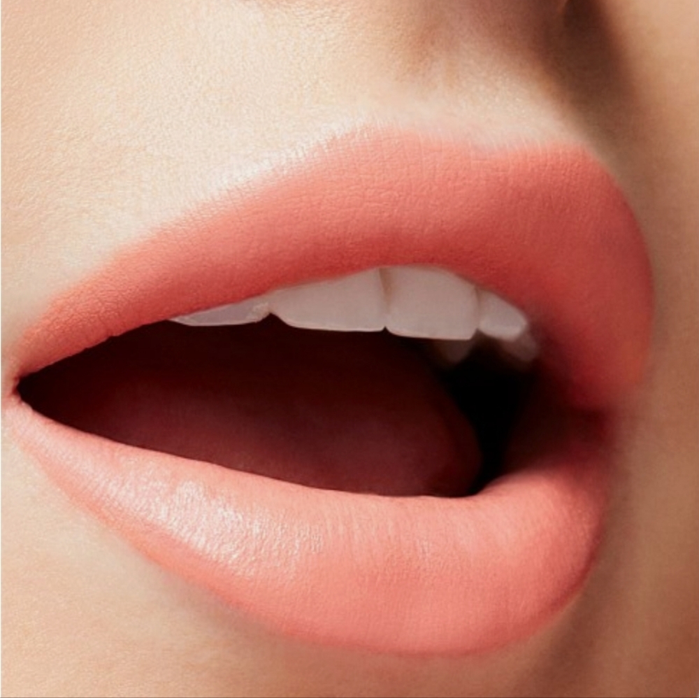 MAC Coral Haze Matte Lipstick Richard Quinn - Picture 4 of 10